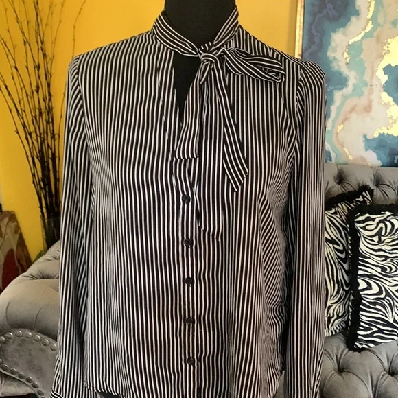 Forever 21 black and white stripped blouse with necktie - Picture 2 of 8